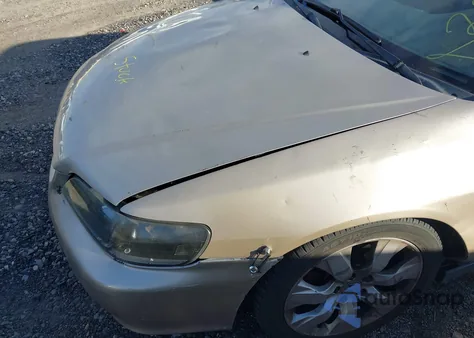 2002 Honda Accord 3.0 Lx z USA, uszkodzony, nr VIN 1HGCG16452A069550